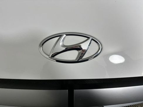 Used 2024 Hyundai Ioniq 5 SE RWD image 9