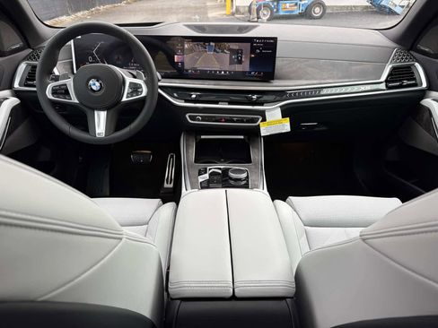New 2026 BMW X5 sDrive40i w/ M Sport Package image 16