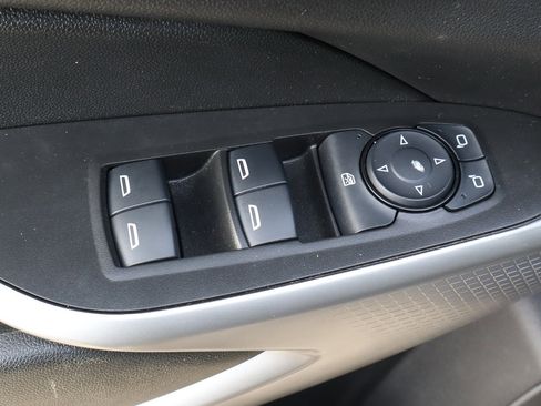 Used 2024 Chevrolet Trax LS image 14