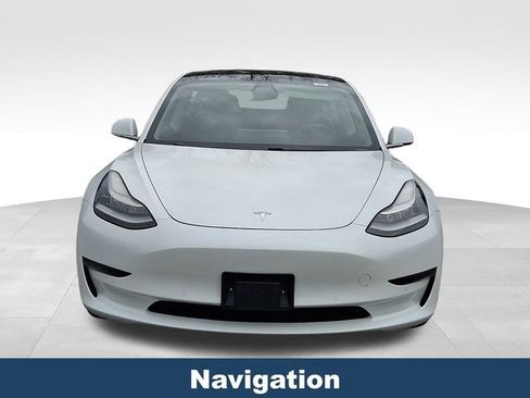 Used 2020 Tesla Model 3 Standard Range Plus image 2