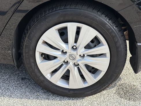 Used 2024 Nissan Sentra S FWD image 33