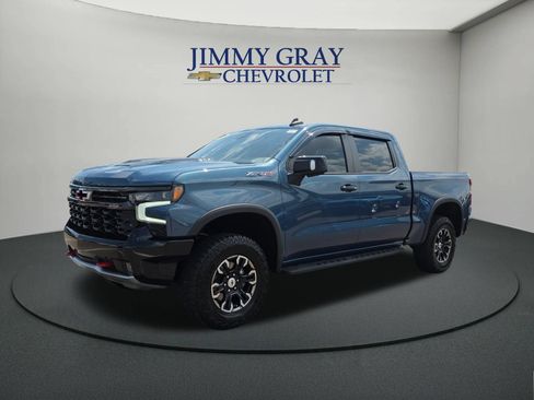 Used 2024 Chevrolet Silverado 1500 ZR2 w/ Technology Package AWD/4WD image 1