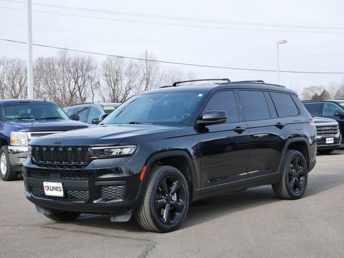 Used 2021 Jeep Grand Cherokee L Laredo image 3