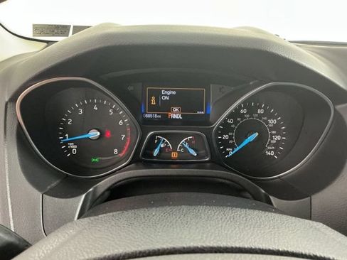 Used 2015 Ford Focus SE FWD image 25