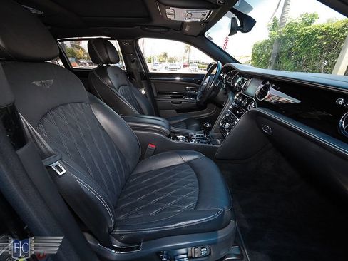 Used 2017 Bentley Mulsanne RWD image 14