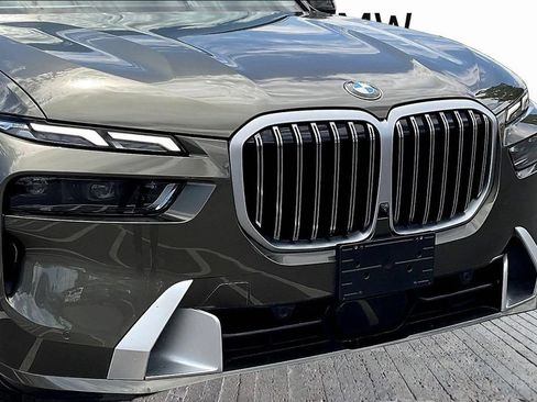 Used 2024 BMW X7 xDrive40i AWD/4WD image 33