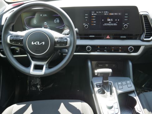 Certified 2024 Kia Sportage LX image 15