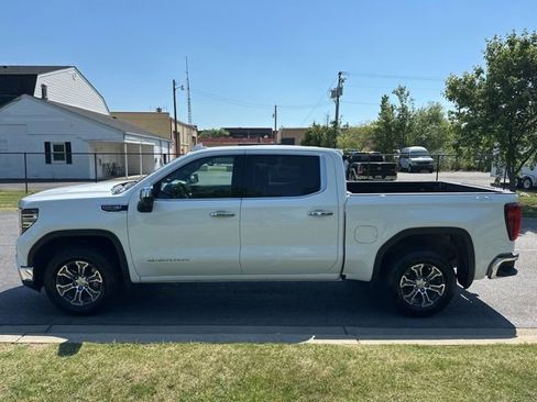 Used 2025 GMC Sierra 1500 SLT AWD/4WD image 28