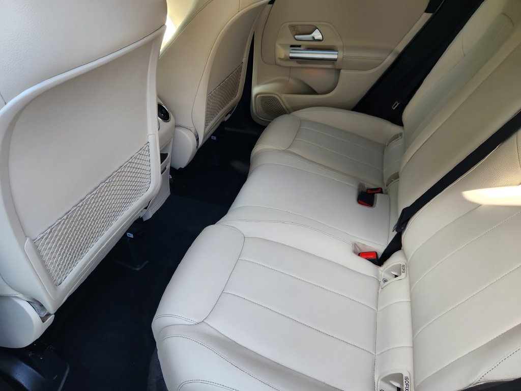 Used 2023 Mercedes-Benz GLA 250 image 34