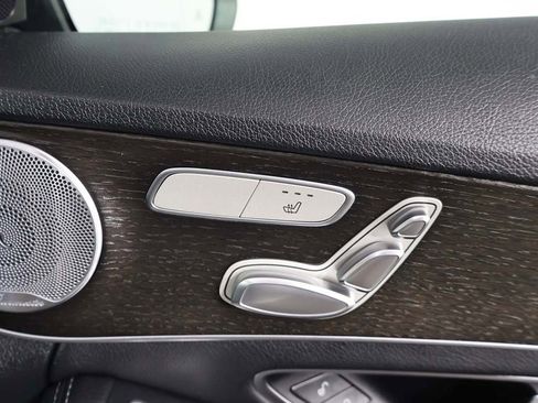 Used 2020 Mercedes-Benz C 300 4MATIC Sedan image 32