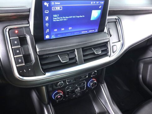 Used 2022 Chevrolet Tahoe LT w/ Luxury Package AWD/4WD image 15
