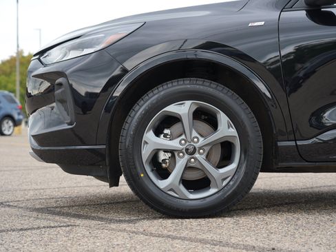Used 2024 Ford Escape ST-Line w/ Tech Pack #1 AWD/4WD image 12