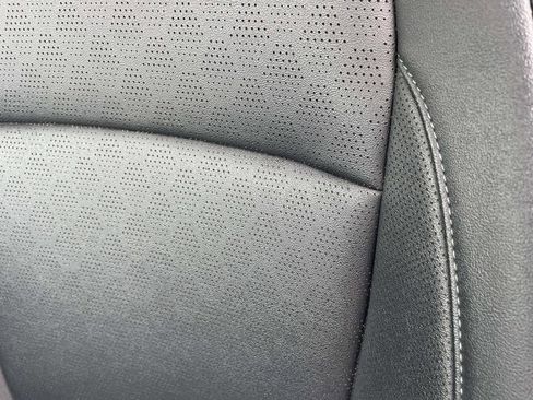 Used 2023 Kia Seltos SX image 18