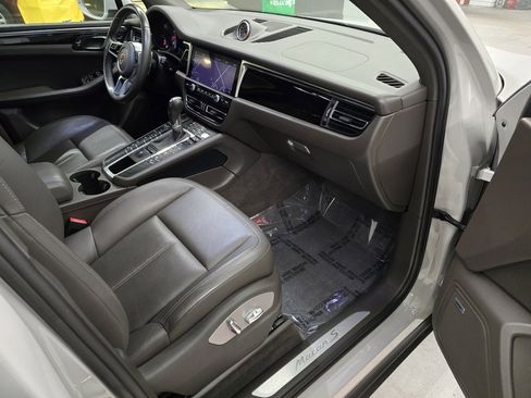 Used 2021 Porsche Macan S image 30