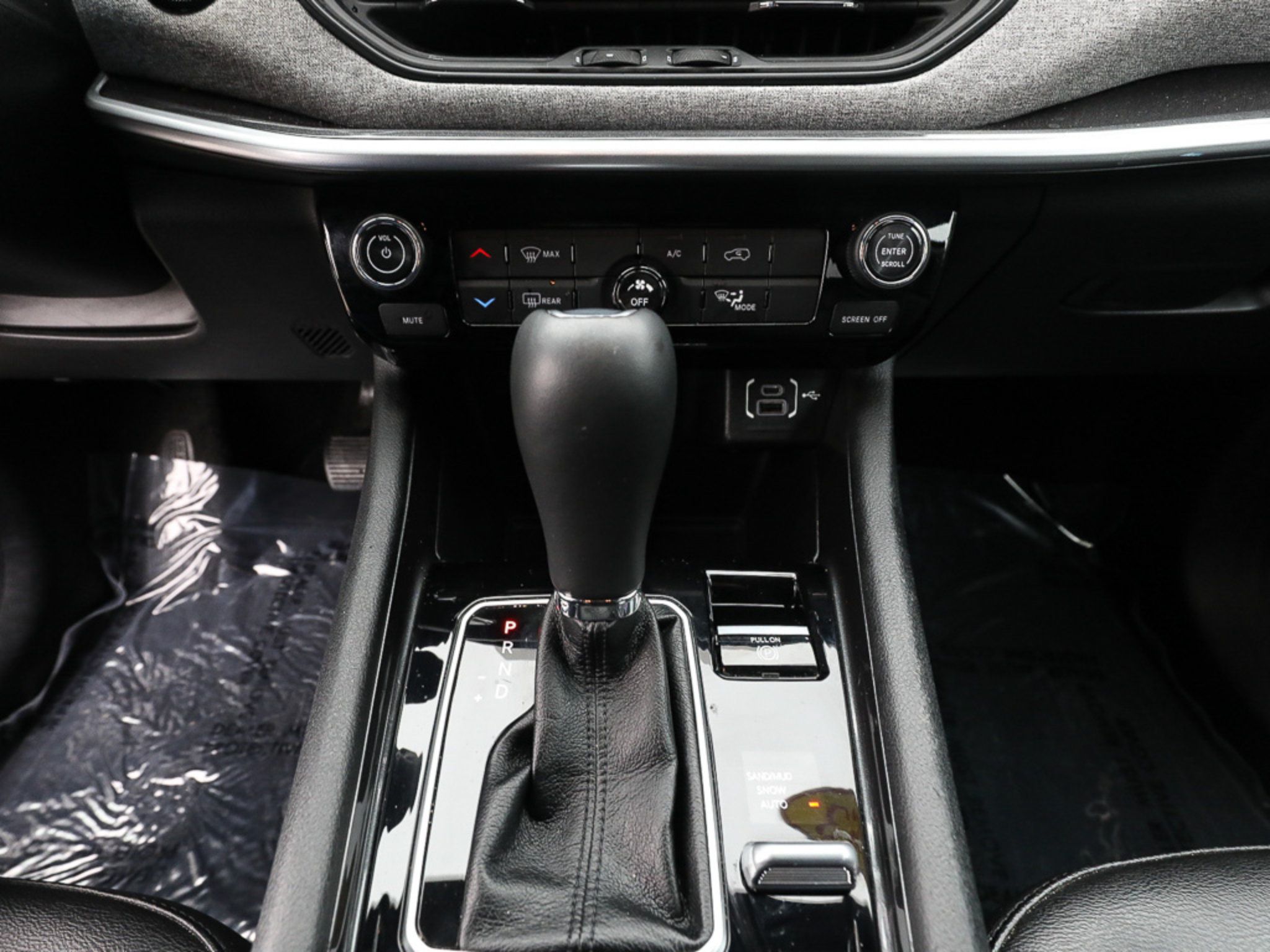 Used 2023 Jeep Compass Latitude AWD/4WD image 18