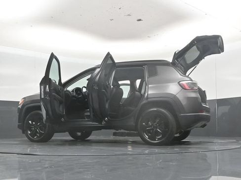 Used 2020 Jeep Compass Latitude AWD/4WD image 61
