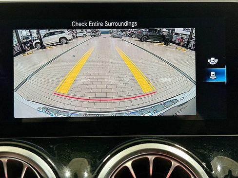 Used 2021 Mercedes-Benz GLA 250 image 13