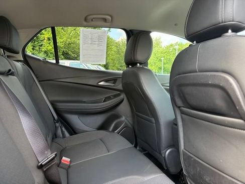 Used 2024 Buick Encore GX Preferred w/ Comfort Package FWD image 17