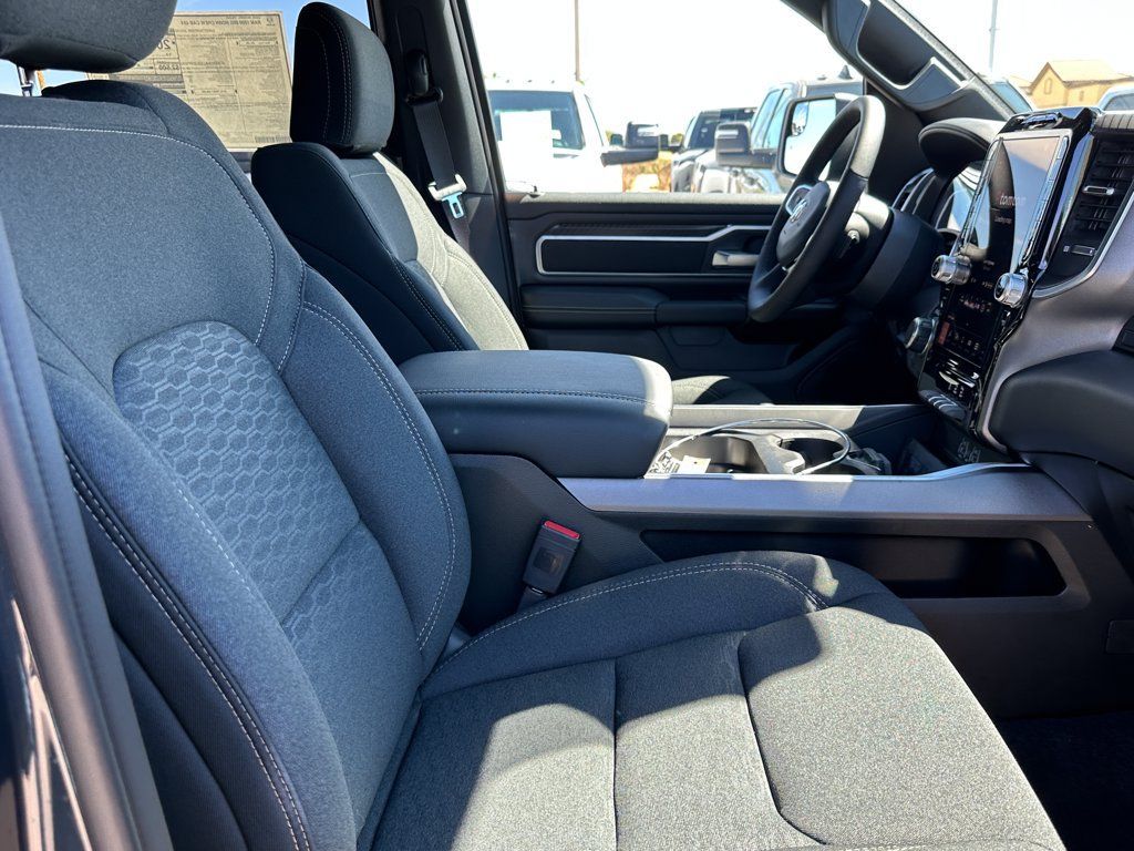 New 2026 RAM 1500 Big Horn AWD/4WD image 13