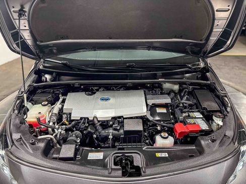 Certified 2019 Toyota Prius Prime Plus FWD image 27