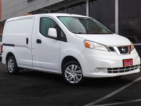 Used 2020 Nissan NV200 SV w/ Back Door Glass Package image 2