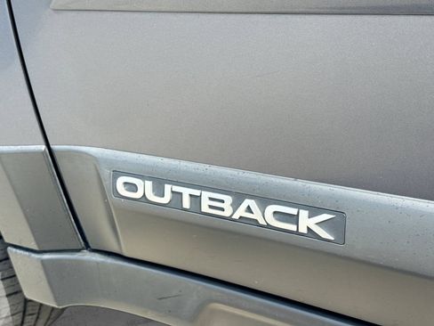 Used 2014 Subaru Outback 3.6R Limited w/ Moonroof Package AWD/4WD image 15