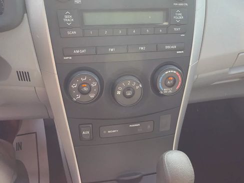 Used 2010 Toyota Corolla FWD image 13