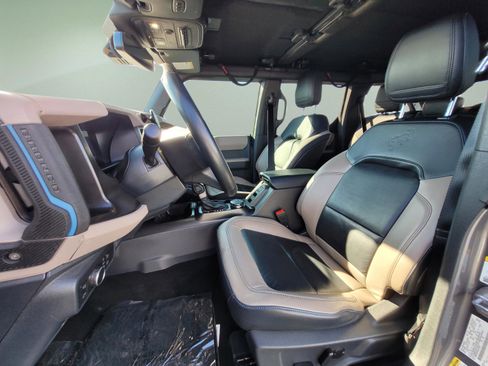 Used 2022 Ford Bronco Wildtrak image 26