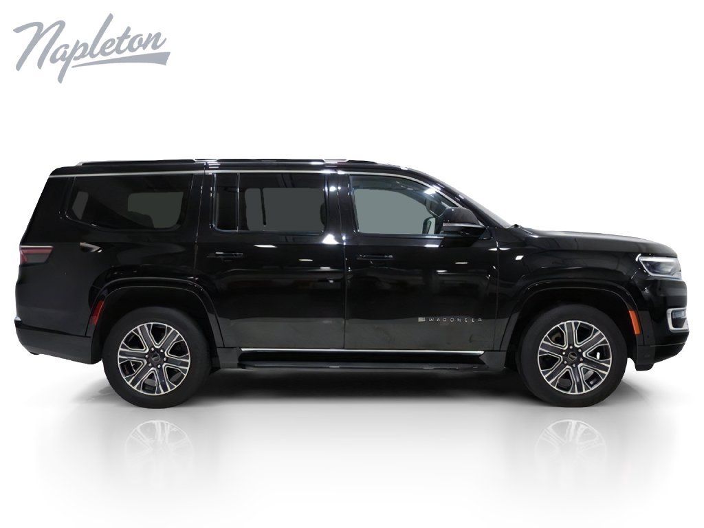 Used 2025 Jeep Wagoneer 4WD w/ Premium Group I image 9