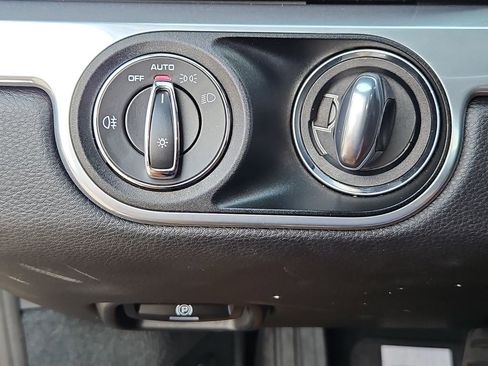 Used 2023 Porsche 718 Boxster RWD image 19