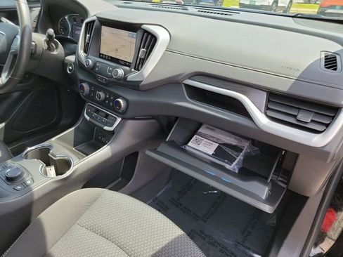 Certified 2023 GMC Terrain SLE w/ Driver Convenience Package AWD/4WD image 31