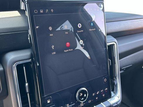 New 2026 GMC Yukon Denali w/ Denali Reserve Package AWD/4WD image 13
