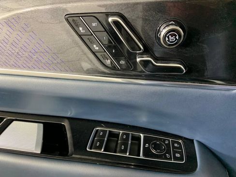 Used 2025 Cadillac Escalade IQ Luxury 2 AWD/4WD image 34