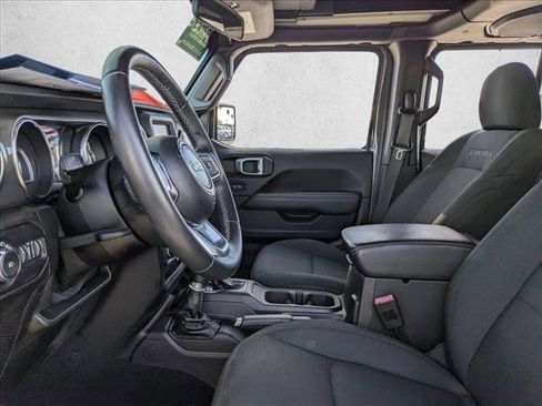 Used 2019 Jeep Wrangler Unlimited Sahara w/ Safety Group image 15