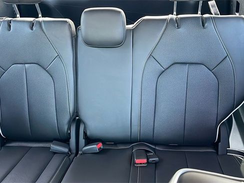 New 2025 Chrysler Pacifica Limited image 11