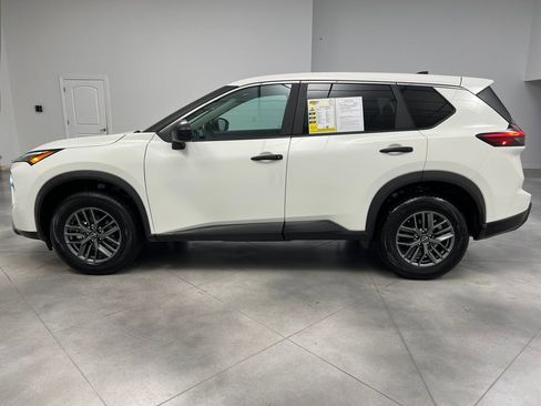 Used 2024 Nissan Rogue S image 4