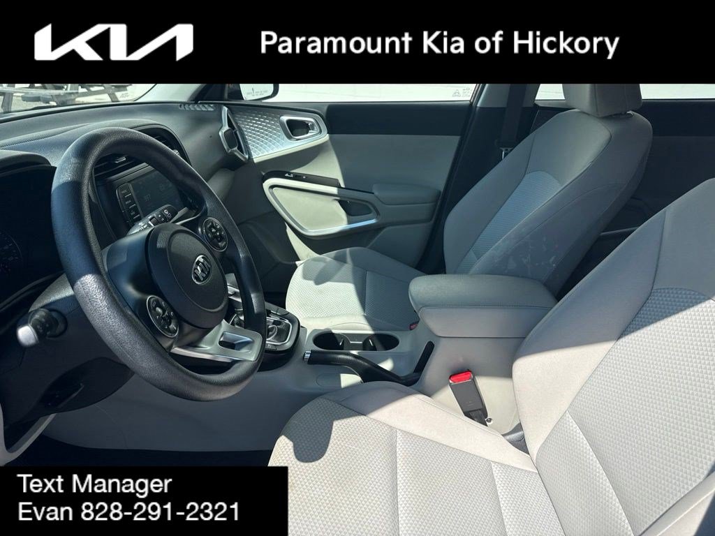 Used 2020 Kia Soul LX FWD image 18