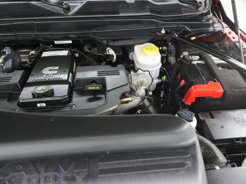 Used 2024 RAM 2500 Laramie AWD/4WD image 19