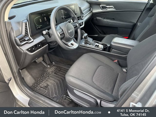 Used 2023 Kia Sportage LX FWD image 12