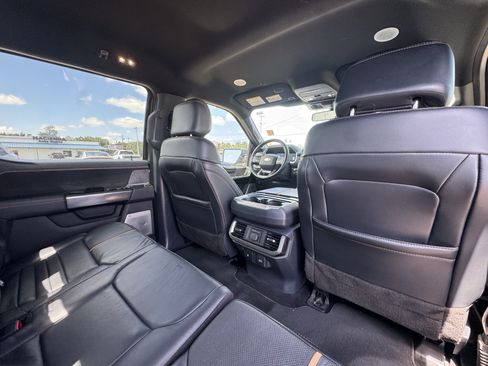 Used 2022 Ford F150 Platinum w/ Equipment Group 701A High AWD/4WD image 31