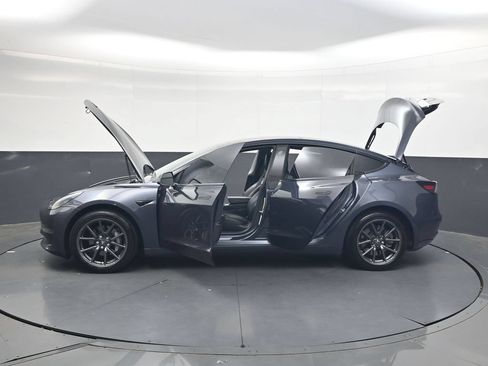 Used 2019 Tesla Model 3 Standard Range Plus RWD image 39