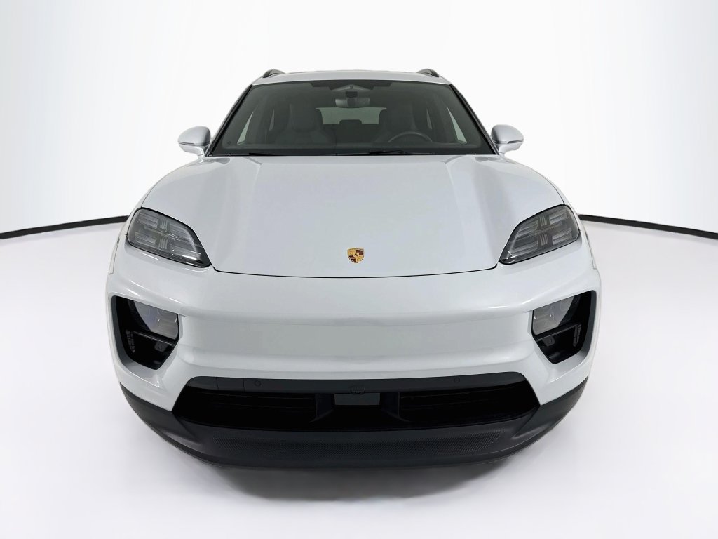 Certified 2024 Porsche Macan 4 Electric AWD/4WD image 6