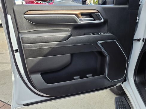 Used 2024 Chevrolet Silverado 3500 LT image 27