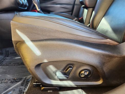 Used 2016 Jeep Renegade Trailhawk w/ Premium Trailhawk Package image 5