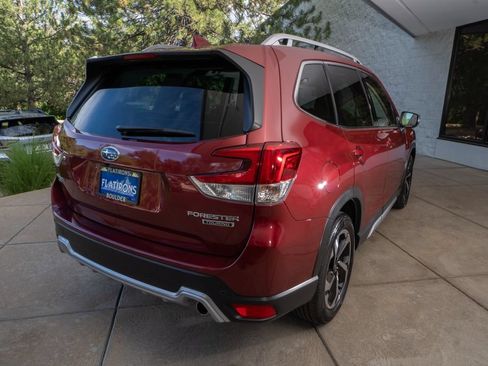 Used 2023 Subaru Forester Touring AWD/4WD image 6