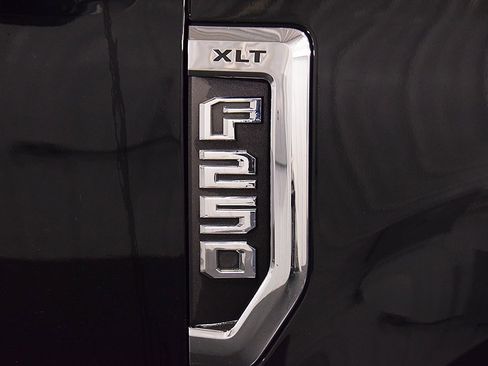 Used 2021 Ford F250 XLT w/ XLT Value Package image 12