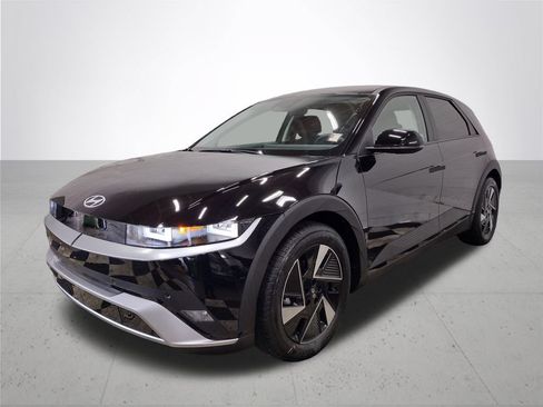Certified 2026 Hyundai Ioniq 5 SE RWD image 2