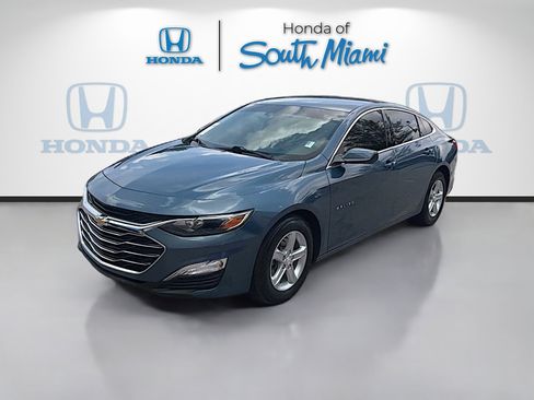 Used 2025 Chevrolet Malibu LS FWD image 3