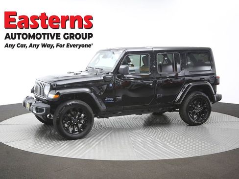 Used 2025 Jeep Wrangler Unlimited Sahara w/ Safety Group AWD/4WD image 57