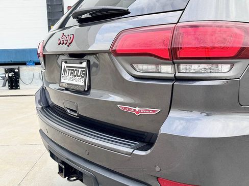 Used 2017 Jeep Grand Cherokee Trailhawk AWD/4WD image 23